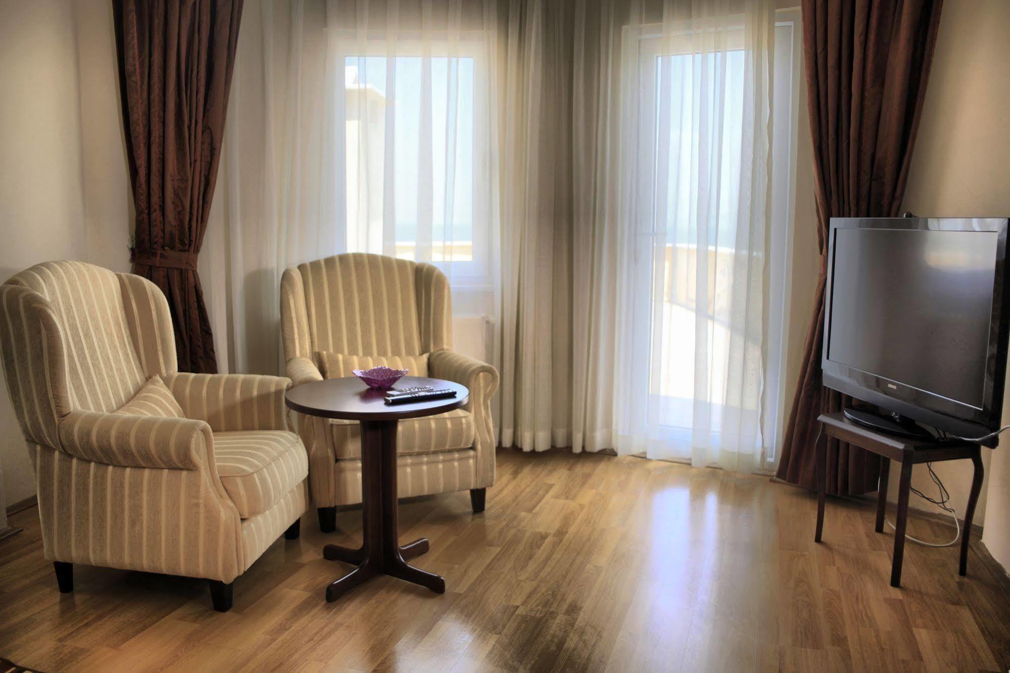 Dogalya Hotel มูดานยา ภายนอก รูปภาพ