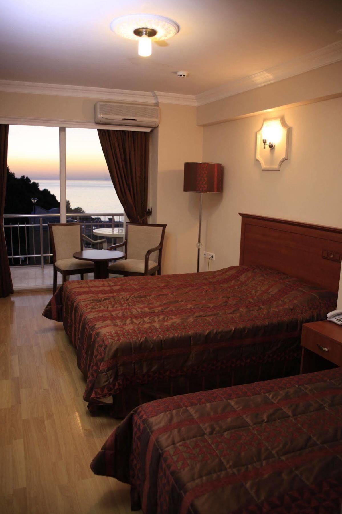 Dogalya Hotel มูดานยา ภายนอก รูปภาพ